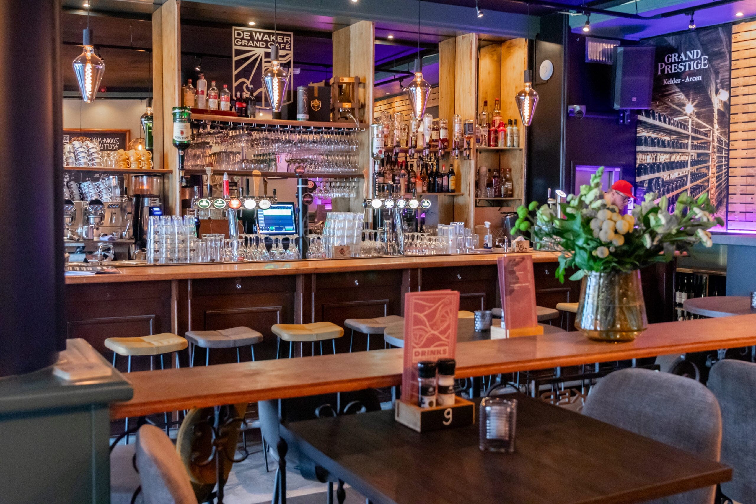 Waker bar